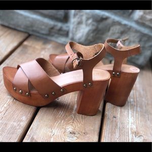 Lift Platform sandals